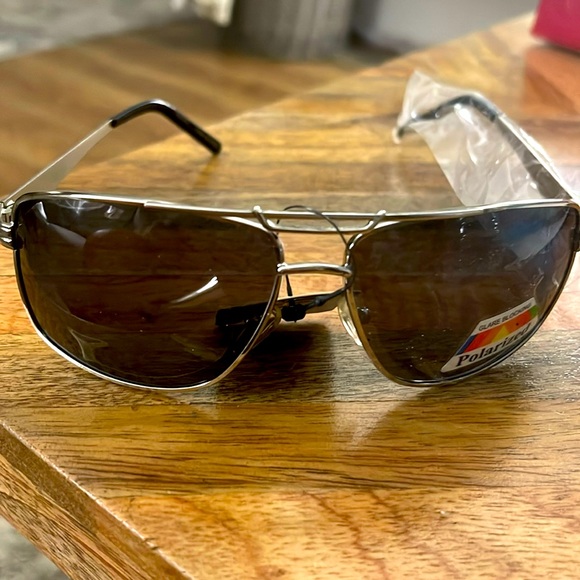 Polarized Aviator Sunglasses - Picture 1 of 4